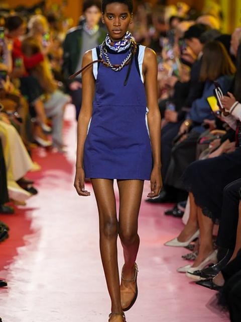 Коллекция Miu Miu весна-лето 2026 (109509-miu-miu-ss-01.jpg)