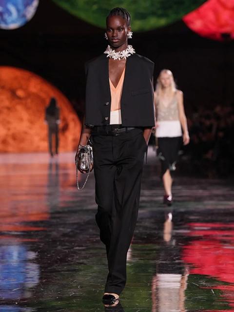 Коллекция Chanel весна-лето 2026 (109523-chanel-ss-03.jpg) Коллекция Chanel весна-лето 2026 (109523-chanel-ss-03.jpg)