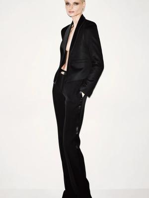 Коллекция Tom Ford Resort 2026 (109544-tom-ford-resort-01.jpg)