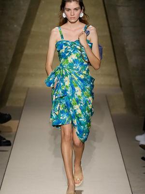 Коллекция Chloe весна-лето 2026 (109555-chloe-ss-2026-02.jpg)