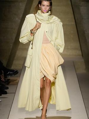 Коллекция Chloe весна-лето 2026 (109555-chloe-ss-2026-06.jpg)