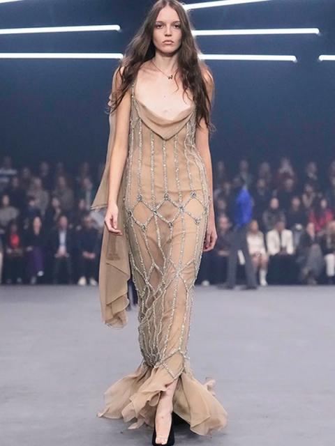 Коллекция Valentino весна-лето 2026 (109566-valentino-ss-2026-03.jpg)