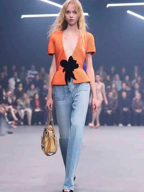 Коллекция Valentino весна-лето 2026 (109566-valentino-ss-2026-07.jpg)