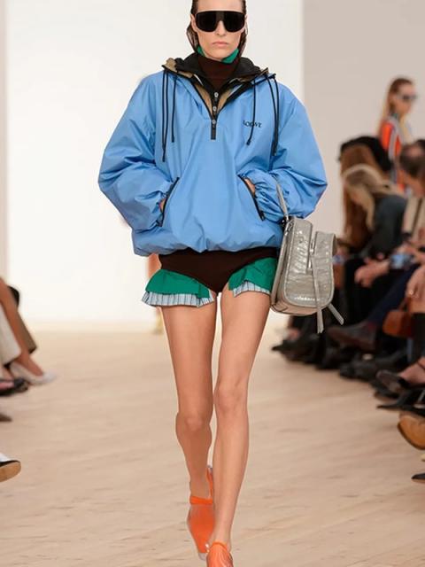 Коллекция Loewe весна-лето 2026 (109577-loewe-ss-05.jpg)