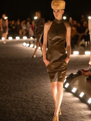 Коллекция Schiaparelli весна-лето 2026 (109611-schiaparelli-ss-02.jpg)