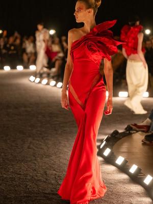 Коллекция Schiaparelli весна-лето 2026 (109611-schiaparelli-ss-05.jpg)