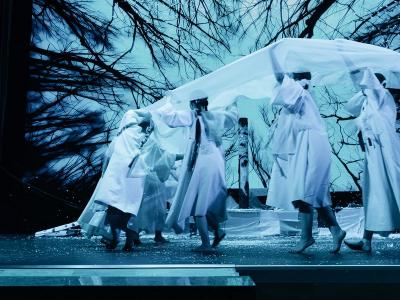 Форум «Отлично!» завершился фешн-спектаклем в стиле неофолк (109635-100bestdesign-04.jpg)