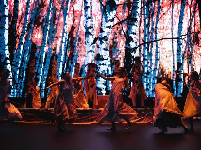 Форум «Отлично!» завершился фешн-спектаклем в стиле неофолк (109635-100bestdesign-05.jpg) Форум «Отлично!» завершился фешн-спектаклем в стиле неофолк (109635-100bestdesign-05.jpg)