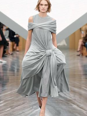 Коллекция Christian Dior весна-лето 2026 (109684-dior-ss-06.jpg)