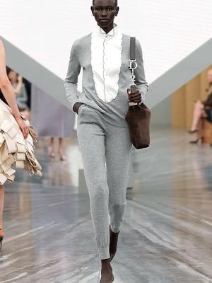 Коллекция Christian Dior весна-лето 2026 (109684-dior-ss-07.jpg)