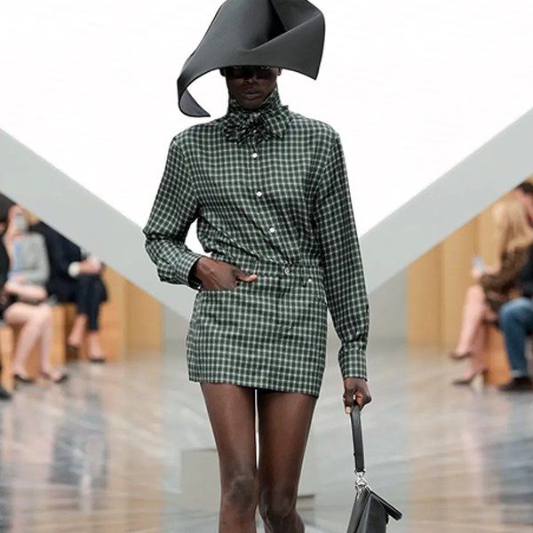 Коллекция Christian Dior весна-лето 2026 (109684-dior-ss-s.jpg)