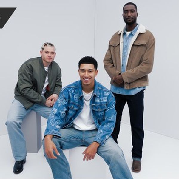 Guess Jeans продлевает партнерство с футбольным клубом «Боруссия Дортмунд» (109698-guess-jeans-s.jpg) Guess Jeans продлевает партнерство с футбольным клубом «Боруссия Дортмунд» (109698-guess-jeans-s.jpg)