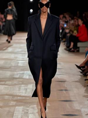 Коллекция Balenciaga весна-лето 2026 (109705-balenciaga-ss-04.jpg)