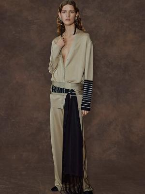 Коллекция Ferragamo Pre-Fall 2026 (109884-ferragamo-pre-fall-01.jpg)