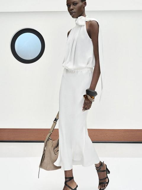 Коллекция Max Mara Pre-Fall 2026 (109944-max-mara-pre-fall-01.jpg)