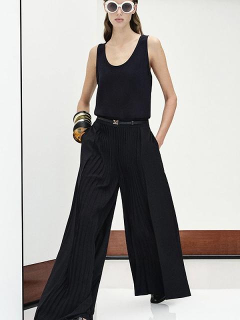 Коллекция Max Mara Pre-Fall 2026 (109944-max-mara-pre-fall-02.jpg)