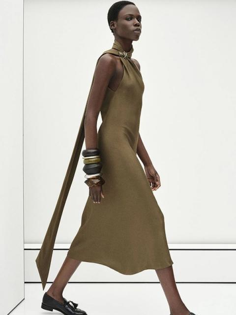 Коллекция Max Mara Pre-Fall 2026 (109944-max-mara-pre-fall-05.jpg)