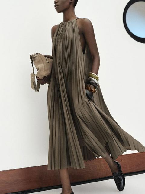 Коллекция Max Mara Pre-Fall 2026 (109944-max-mara-pre-fall-06.jpg)