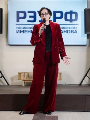 Центр моды РЭУ им. Г. В. Плеханова отметил первый юбилей (110044-fashion-center-reu-5-let-00.jpg)