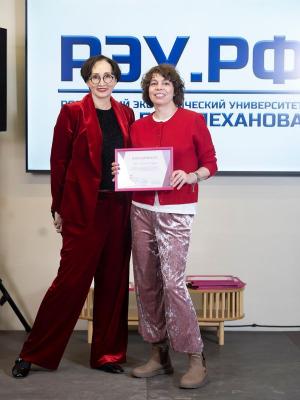 Центр моды РЭУ им. Г. В. Плеханова отметил первый юбилей (110044-fashion-center-reu-5-let-02.jpg)