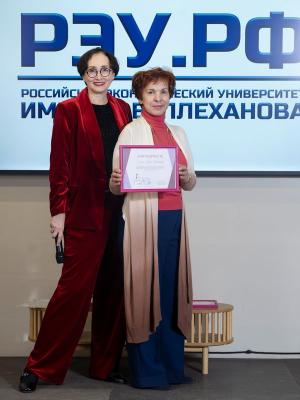 Центр моды РЭУ им. Г. В. Плеханова отметил первый юбилей (110044-fashion-center-reu-5-let-06.jpg)