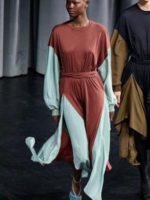 Коллекция Lemaire Menswear осень‑зима 2026 (110066-lemaire-menwwear-fw-05.jpg)