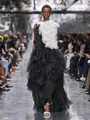 Коллекция Christian Dior couture весна-лето 2026 (110099-dior-couture-ss-05.jpg)