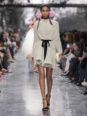 Коллекция Christian Dior couture весна-лето 2026 (110099-dior-couture-ss-06.jpg)