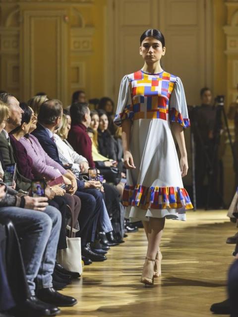 Первая в России Атомная неделя моды завершилась гала-показом в ГУМе (110123-mezhdunarodnaya-atomnaya-nedelya-mody-00.jpg)