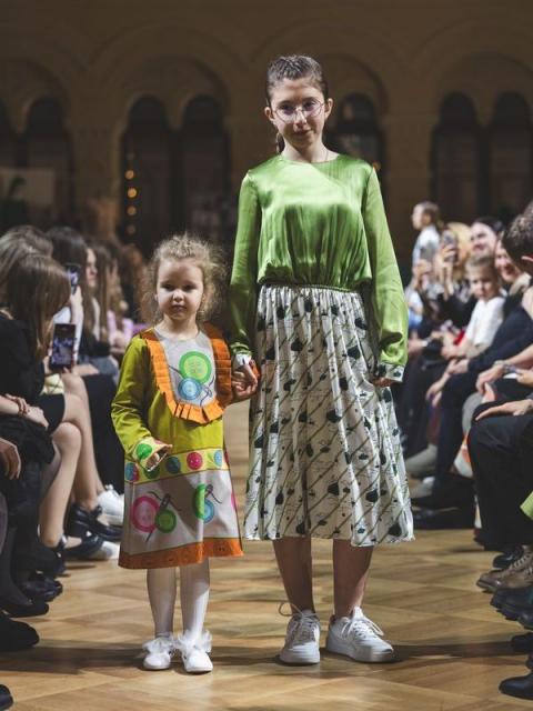 Первая в России Атомная неделя моды завершилась гала-показом в ГУМе (110123-mezhdunarodnaya-atomnaya-nedelya-mody-03.jpg)