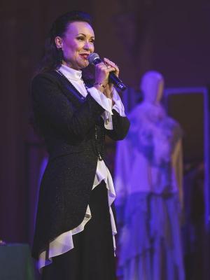 Первая в России Атомная неделя моды завершилась гала-показом в ГУМе (110123-mezhdunarodnaya-atomnaya-nedelya-mody-06.jpg)