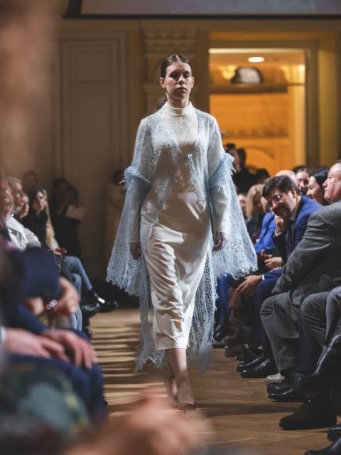 Первая в России Атомная неделя моды завершилась гала-показом в ГУМе (110123-mezhdunarodnaya-atomnaya-nedelya-mody-16.jpg) Первая в России Атомная неделя моды завершилась гала-показом в ГУМе (110123-mezhdunarodnaya-atomnaya-nedelya-mody-16.jpg)