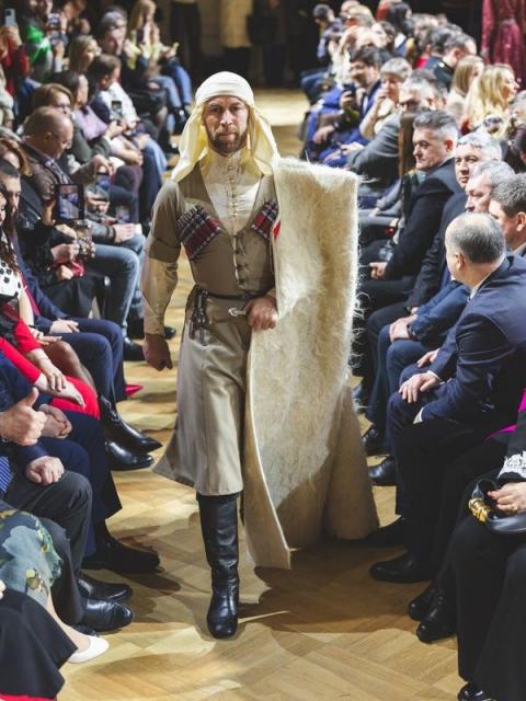 Первая в России Атомная неделя моды завершилась гала-показом в ГУМе (110123-mezhdunarodnaya-atomnaya-nedelya-mody-19.jpg)