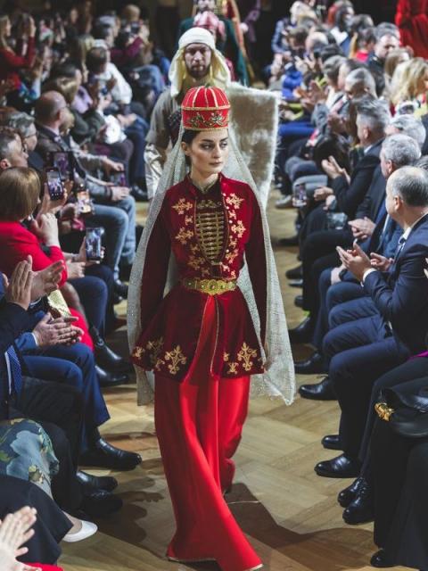 Первая в России Атомная неделя моды завершилась гала-показом в ГУМе (110123-mezhdunarodnaya-atomnaya-nedelya-mody-23.jpg) Первая в России Атомная неделя моды завершилась гала-показом в ГУМе (110123-mezhdunarodnaya-atomnaya-nedelya-mody-23.jpg)