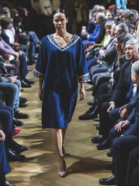 Первая в России Атомная неделя моды завершилась гала-показом в ГУМе (110123-mezhdunarodnaya-atomnaya-nedelya-mody-29.jpg) Первая в России Атомная неделя моды завершилась гала-показом в ГУМе (110123-mezhdunarodnaya-atomnaya-nedelya-mody-29.jpg)