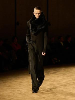 Коллекция Saint Laurent Menswear осень-зима 2026 (110165-saint-laurent-fw-02.jpg)