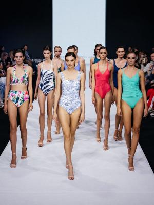 Бельевая мода и тренды на выставке dreams by CPM (110179-dreams-by-cpm-b.jpg)