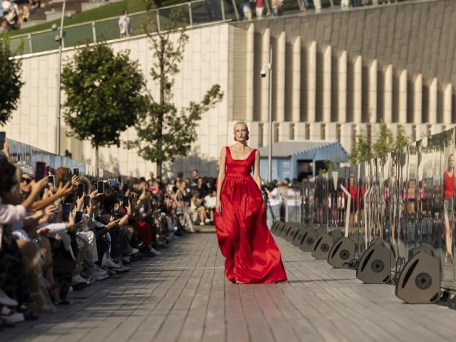 Московская неделя моды получила более тысячи заявок для участия (110288-moscow-fashion-09.jpg)