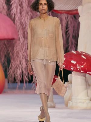 Коллекция Chanel Couture весна–лето 2026 (110306-chanel-ss-01.jpg)