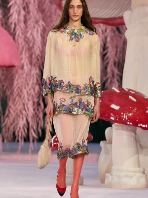 Коллекция Chanel Couture весна–лето 2026 (110306-chanel-ss-04.jpg)