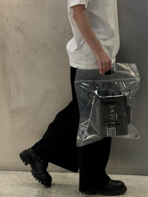 «Озон» запустил фирменную упаковку и пломбирование для товаров в приложении «Озон Селект» (110343-ozon-select-b.jpg)