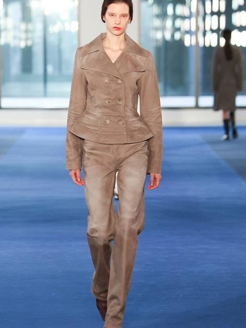 Коллекция Proenza Schouler осень-зима 2026 (110378-proenza-schouler-fw-02.jpg) Коллекция Proenza Schouler осень-зима 2026 (110378-proenza-schouler-fw-02.jpg)