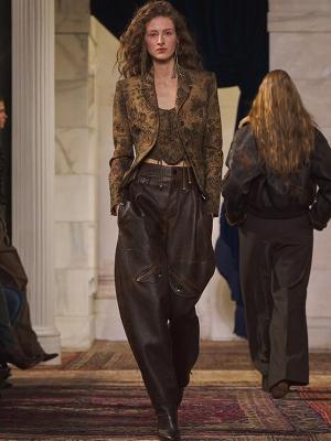 Коллекция Ralph Lauren осень-зима 2026 (110389-ralph-lauren-fw-06.jpg)