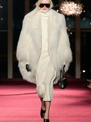 Коллекция Michael Kors осень-зима 2026 (110429-michael-kors-fw-05.jpg)