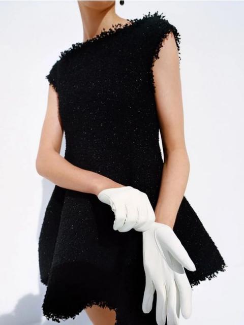 Céline показал новую рекламную кампанию (110470-celine-ss-01.jpg)