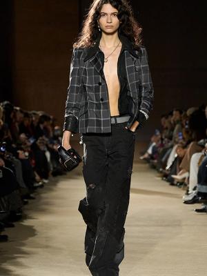 Коллекция Coach осень-зима 2026 (110480-coach-fw-02.jpg)