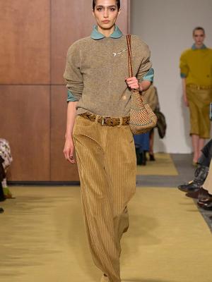 Коллекция Tory Burch осень-зима 2026 (110491-tory-burch-fw-01.jpg)