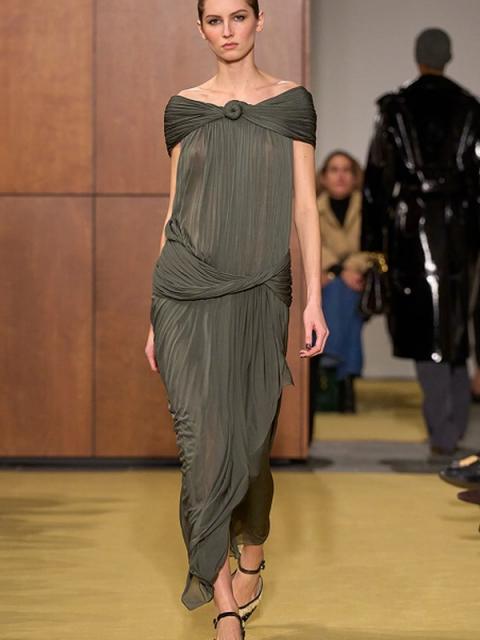 Коллекция Tory Burch осень-зима 2026 (110491-tory-burch-fw-08.jpg) Коллекция Tory Burch осень-зима 2026 (110491-tory-burch-fw-08.jpg)