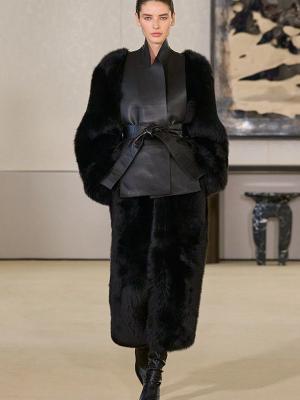 Коллекция Altuzarra осень-зима 2026 (110525-altuzarra-fw-01.jpg)