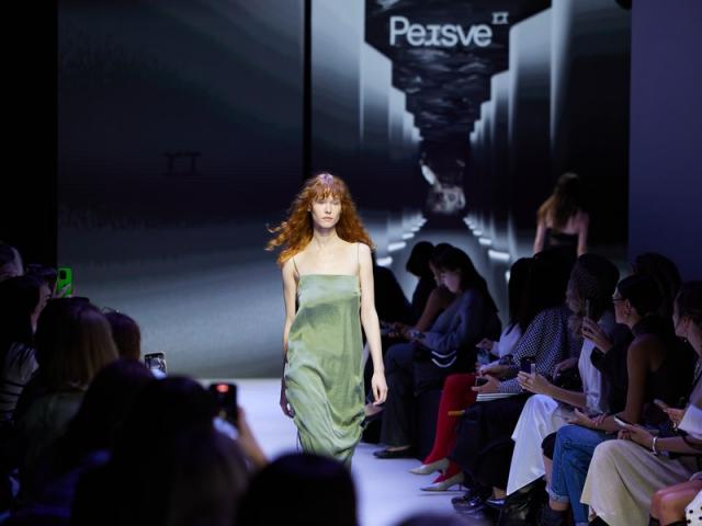 Лина Дембикова, Тамара Рамазанова и Яна Старикова наметили тренды 2026 года (110591-moscow-fashion-week-2026-04.jpg)